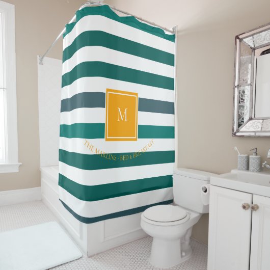 Elegante Aquamarine Blues White Striped Monogram B Duschvorhang (Beispiel)