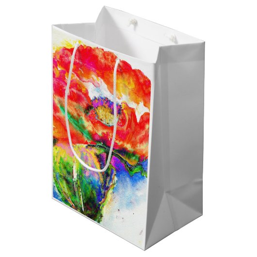 Elegante Aquarellmalerei mit rotem Blumen Mittlere Geschenktüte (Vorderseite Schrägansicht)