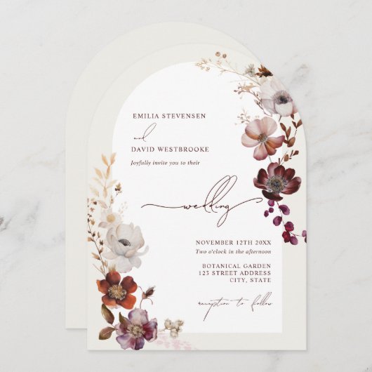 Elegante Arch Burgund Blumenhochzeit Einladung (Vorne/Hinten)