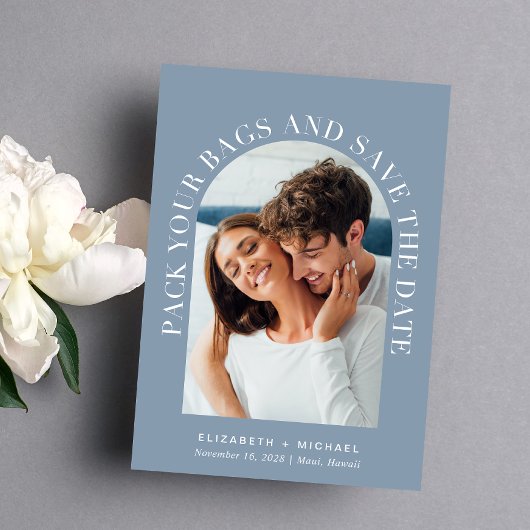 Elegante Arch Foto Hochzeit in Urlaubsort Save The Date