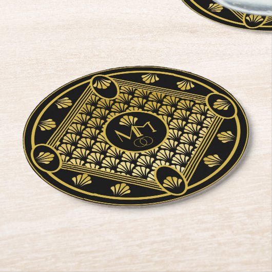Elegante Art-Déco-Lüftermuster Monogramm Hochzeit Runder Pappuntersetzer (Angewinkelt)