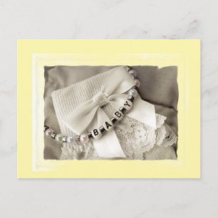 Elegante Babyausstattung Postkarte