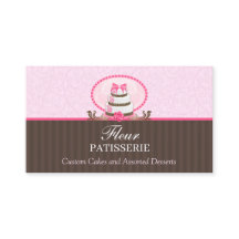 Elegante Bäckerei mit Blumenkuchen