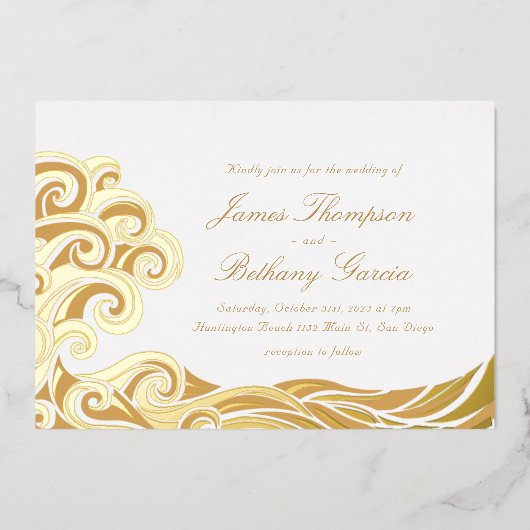 Elegante Beach Destination Foil Einladung (Vorderseite)