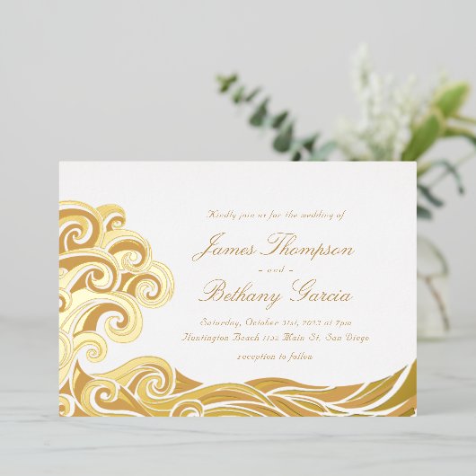 Elegante Beach Destination Foil Einladung (Stehend vorne)