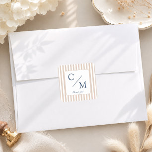Elegante Beige Braun Streifen Monogramm Hochzeit Quadratischer Aufkleber
