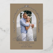 Elegante Beige Hand Drawn Bow Ribbon Save the Date Folieneinladung (Vorderseite)
