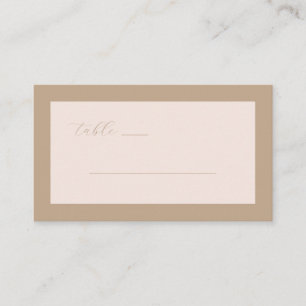 Elegante Beige-Kalligrafie Platzkarte