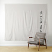 Elegante Beige Minimalistische Namen Datum Wandteppich (Beispiel (Horizontal))