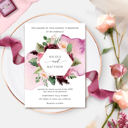 Elegante Berry Burgundy und Blush Floral Wedding Einladung