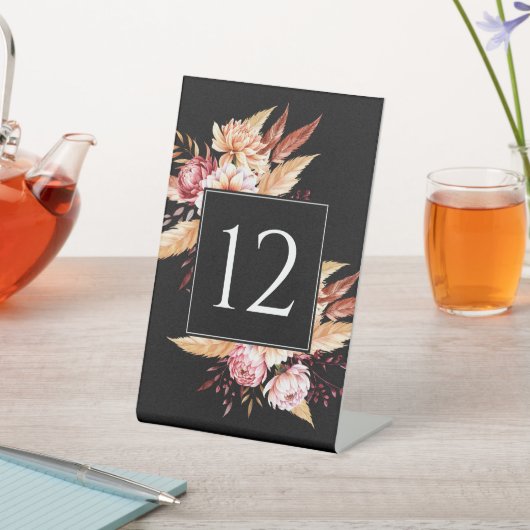 Elegante Black Boho Floral Wedding Tischnummer Sockelschild (In SItu)