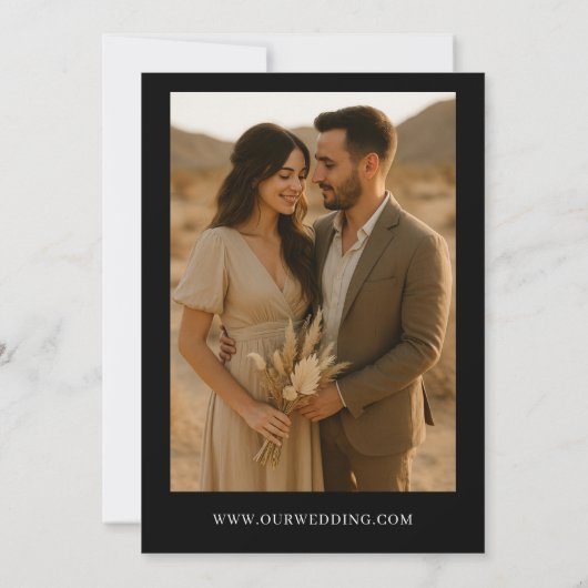 Elegante Black Boho Minimalistische Foto Hochzeit Einladung (Rückseite)