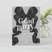 Elegante Black Bow Graduation Party Einladung (Stehend Vorderseite)