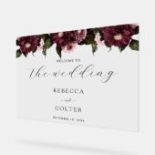 Elegante Black Burgundy Floral Wedding Acrylschild (Winkel)