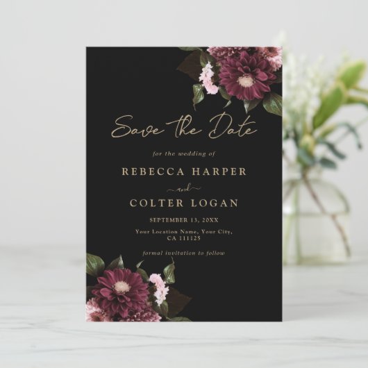 Elegante Black Burgundy Floral Wedding Save The Date (Stehend Vorderseite)