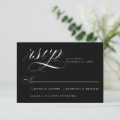 Elegante Black Calligraphy Wedding RSVP Card Karte (Stehend Vorderseite)