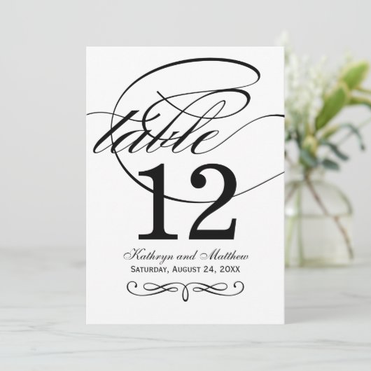 Elegante Black Calligraphy Wedding Tischnummer (Stehend Vorderseite)