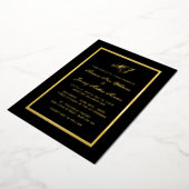 Elegante Black Gold Calligraphy Script Wedding Folieneinladung (Gedreht)