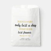 Elegante Black & Gold Hangover Hochzeitstypografie Geschenktütchen (Vorderseite)