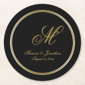 Elegante Black Gold Monogram Script Black Wedding Runder Pappuntersetzer (Vorderseite)