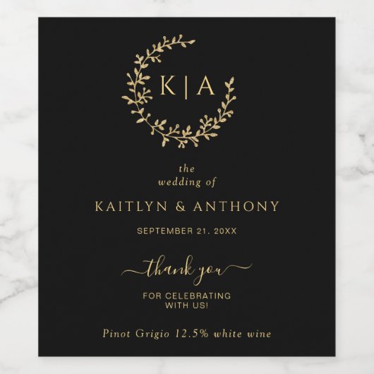 Elegante Black & Gold Monogram Wreath Wedding Weinetikett (Einzelnes Label)