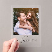 Elegante Black Script-Foto-Tischnummer Acryleinladungen (Insitu (Handheld))