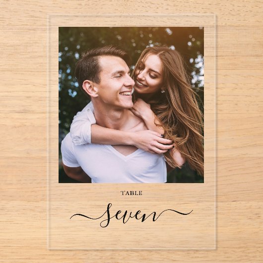 Elegante Black Script-Foto-Tischnummer Acryleinladungen (Vorderseite)