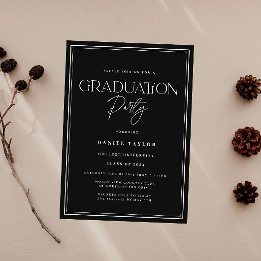 Elegante Black Typografy Script Graduation Party Einladung