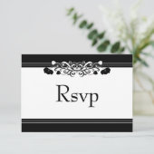 Elegante Black & Whiite Blüh Wedding RSVP Card (Stehend Vorderseite)