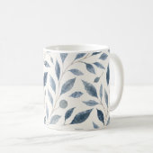 Elegante Blaue Aquarell-Blätter Kaffeetasse (VorderseiteRechts)