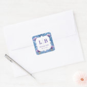 Elegante blaue Blumeninitialen Quadratischer Aufkleber (Umschlag)