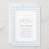 Elegante blaue Gingham-Kreuz-Jungen-Taufe Einladung (Vorderseite)