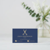 Elegante Blaue Gold Barbier Schere Logo QR Code Visitenkarte (Stehend Vorderseite)