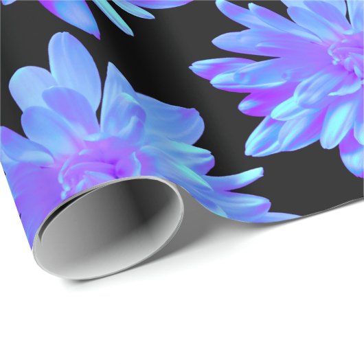 Elegante, blaue lila Blume Geschenkpapier (Rolleneckpunkt)
