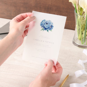 Elegante blaue Peonie Hochzeitseinladung Pergament Einladungen