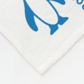 Elegante blaue Pinguine mit Schneeflocken Fleecedecke (Ecke)