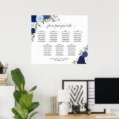 Elegante blaue Rose 7 Tabelle Seating Chart Poster (Heimbüro)