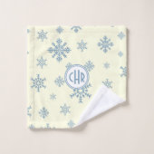 Elegante blaue Schneeflocken im weißen Hintergrund Badhandtuch Set (Waschlappen)