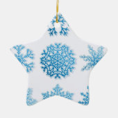 Elegante Blaue Schneeflocken Weiße Weihnachten Keramik Ornament (Vorne)