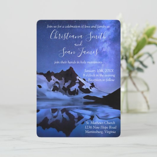 Elegante Blaue Sterne Nacht im Snowy Gebirge Einladung (Stehend Vorderseite)