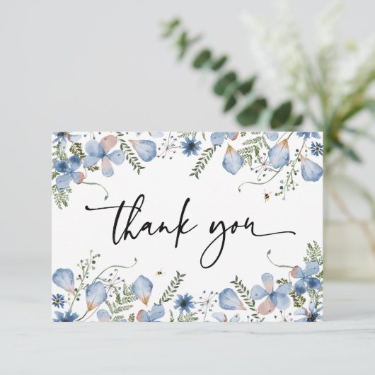 Elegante blaue Wildblumen Wasserfarbe Danke Karte (Stehend Vorderseite)