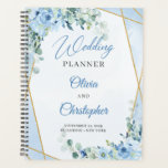 Elegante Blauer Blume und Goldrahmen Hochzeit Planer<br><div class="desc">Boho Aquarellblüten dustig blauen Blumen gepaart mit schlauer Eukalyptus-Vegetation und einem vergoldeten Glitzer Rahmen schaffen eine atemberaubende und trendige Ästhetik für einen Hochzeitsplaner. Diese Kombination bringt eine skurrile und elegante Touch in das Gesamtbild, perfekt für ein böhmisch-inspiriertes Hochzeitstil. Die sanft blauen Farbtöne, die erdigen Grüntöne und die glamourösen Goldakzente harmonieren...</div>