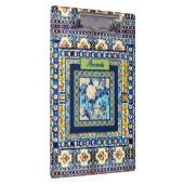 Elegante bläuliche Kachelblume Chinoiserie Monogra Klemmbrett (Rechts)