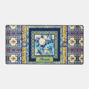 Elegante bläuliche Kachelblume Chinoiserie Monogra Schreibtischunterlage