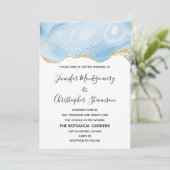 Elegante Blue and Gold Agate Hintergrundhochzeit Einladung (Stehend Vorderseite)