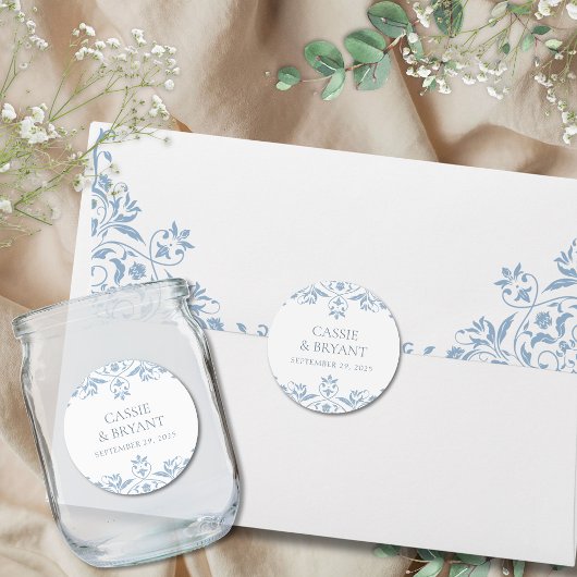 Elegante Blue and White Minimal Wedding Runder Aufkleber