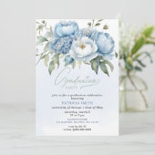 Elegante Blue Floral Foto Graduation Party Einladung (Stehend Vorderseite)