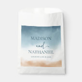 Elegante Blue Ocean Beach Shore Sand Wedding Geschenktütchen (Vorderseite)