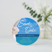 Elegante Blue Ocean Beach Summer Save the Date Car Einladung (Stehend Vorderseite)
