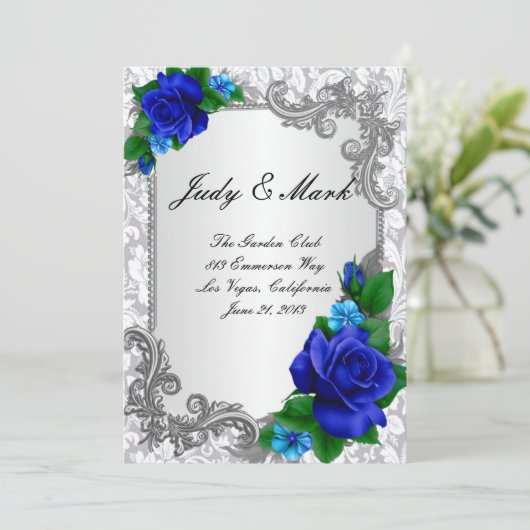Elegante Blue Rose Wedding Menu Card Menükarte (Stehend Vorderseite)